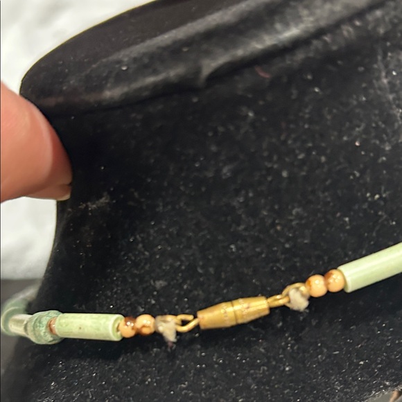 Chic Green Beaded Necklace - Picture 5 of 5